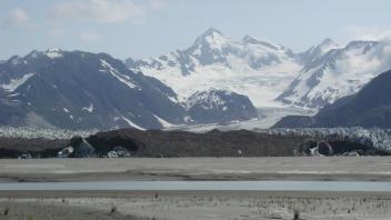 Hike to Miles Glacier 