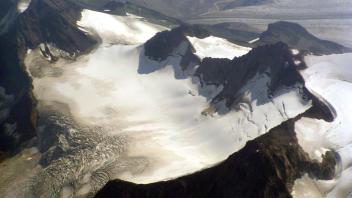 Large mountain glaciers between Smithers and Vancouver, B.C.