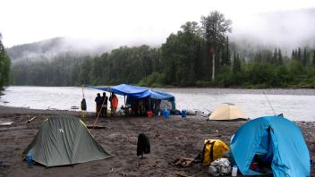 Setting up camp and the kitchen