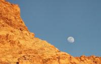 grand canyon with moon